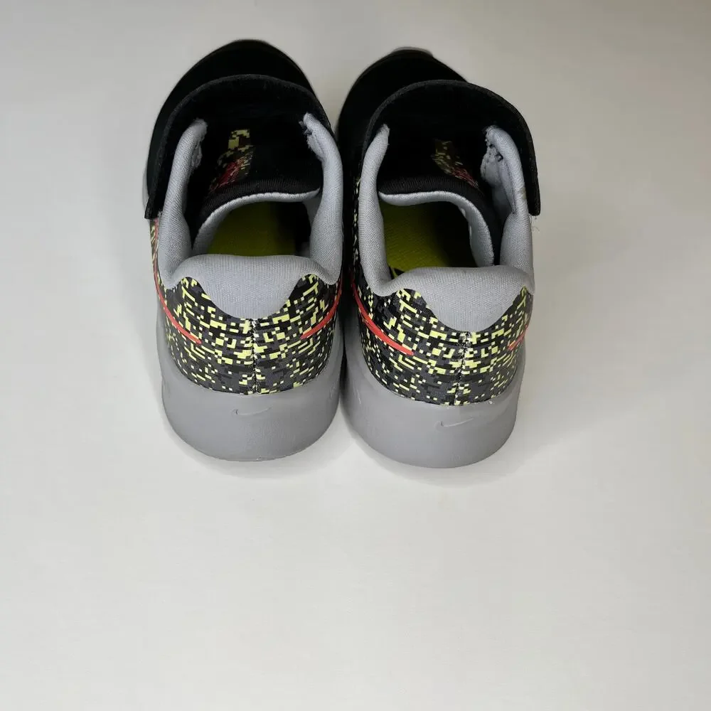 Nike Star Runner 2 Velcro Running Shoe New 10.5